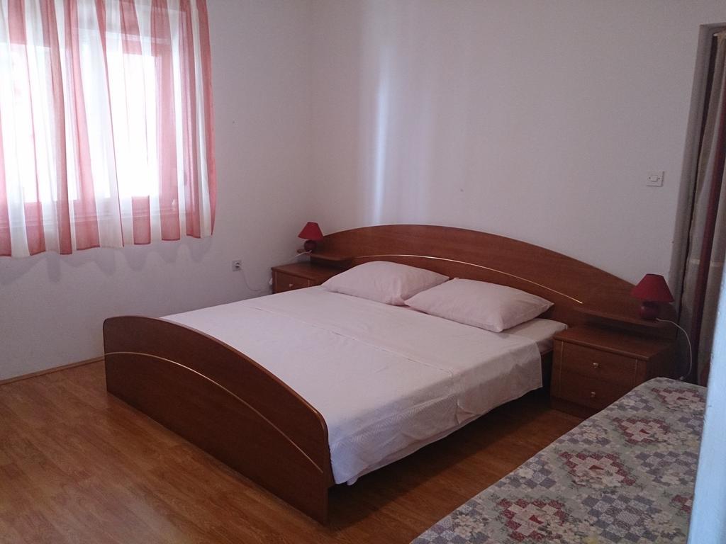 Apartments Valentino Supetarska Draga Cameră foto
